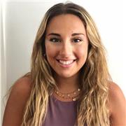 Chica universitaria se ofrece para dar clases de refuerzo a niños hasta nivel de secundaria, siendo posible tanto de forma presencial como online